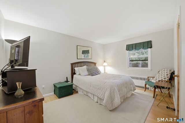 10 Joan Road, Stamford, CT 06905