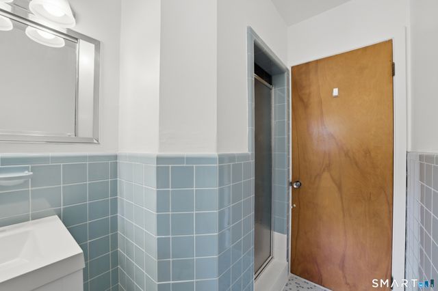 10 Joan Road, Stamford, CT 06905