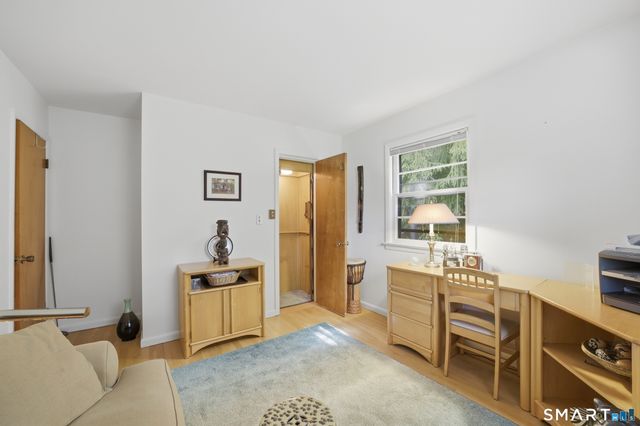 10 Joan Road, Stamford, CT 06905