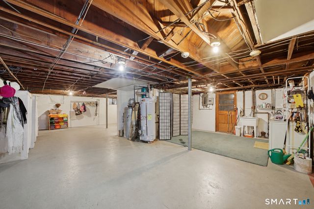 10 Joan Road, Stamford, CT 06905