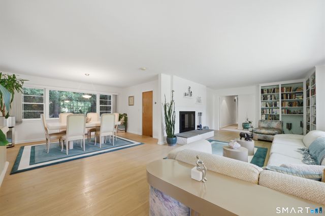 10 Joan Road, Stamford, CT 06905
