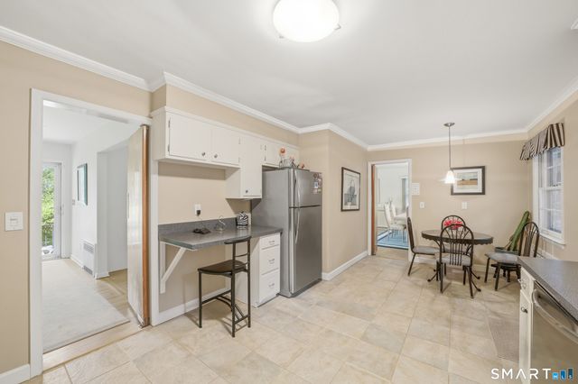 10 Joan Road, Stamford, CT 06905