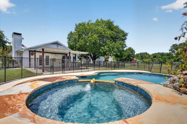 1425 Pioneer Drive, Lowry Crossing, TX 75069