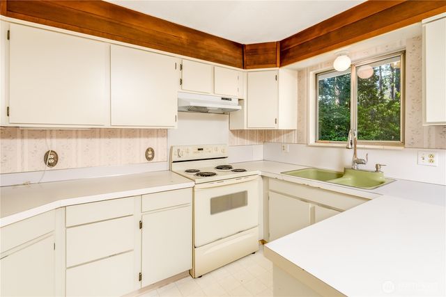 150 Leslie Lane, Sequim, WA 98382