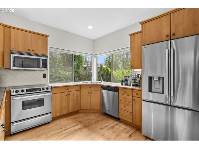 4249 Sw DOSCH Rd, Portland, OR 97239