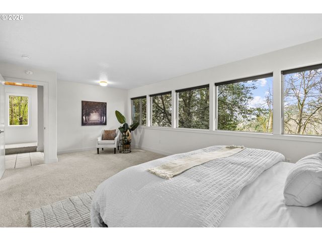 4249 Sw DOSCH Rd, Portland, OR 97239