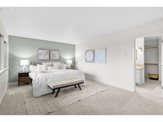 4249 Sw DOSCH Rd, Portland, OR 97239