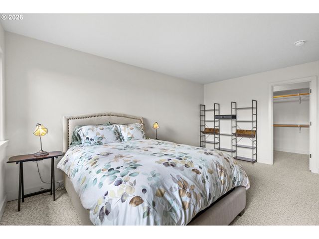 4249 Sw DOSCH Rd, Portland, OR 97239