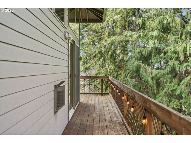 4249 Sw DOSCH Rd, Portland, OR 97239