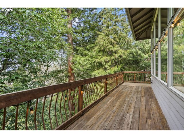 4249 Sw DOSCH Rd, Portland, OR 97239