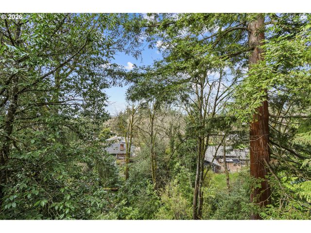 4249 Sw DOSCH Rd, Portland, OR 97239