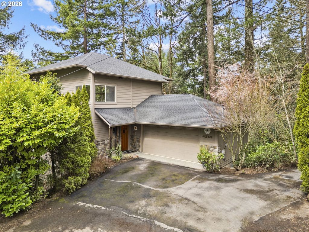 4249 Sw DOSCH Rd, Portland, OR 97239