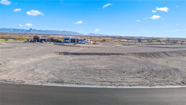 2424 E Calle Sevilla, Fort Mohave, AZ 86426