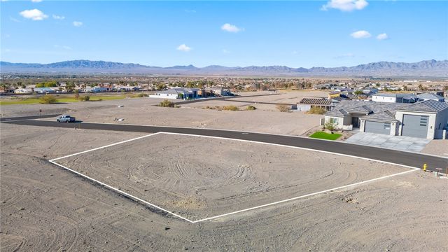 2424 E Calle Sevilla, Fort Mohave, AZ 86426