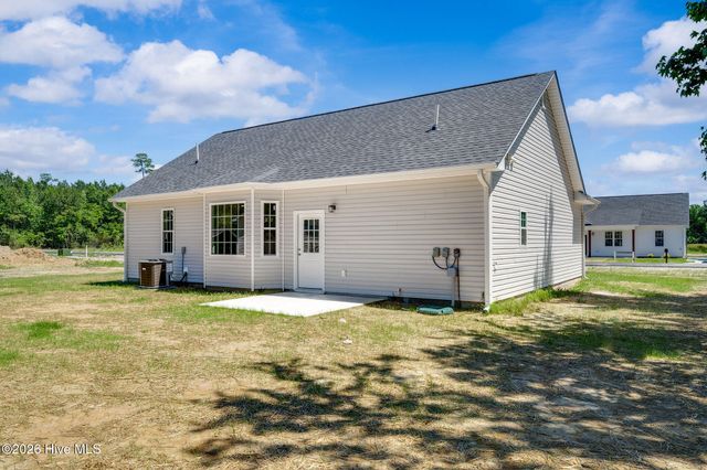 108 Doris Lane, Teachey, NC 28464