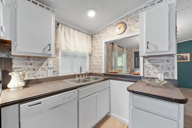 6677 County Road 2008, Glen Rose, TX 76043