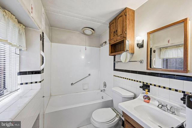 123 MONTGOMERY AVE, Norristown, PA 19401