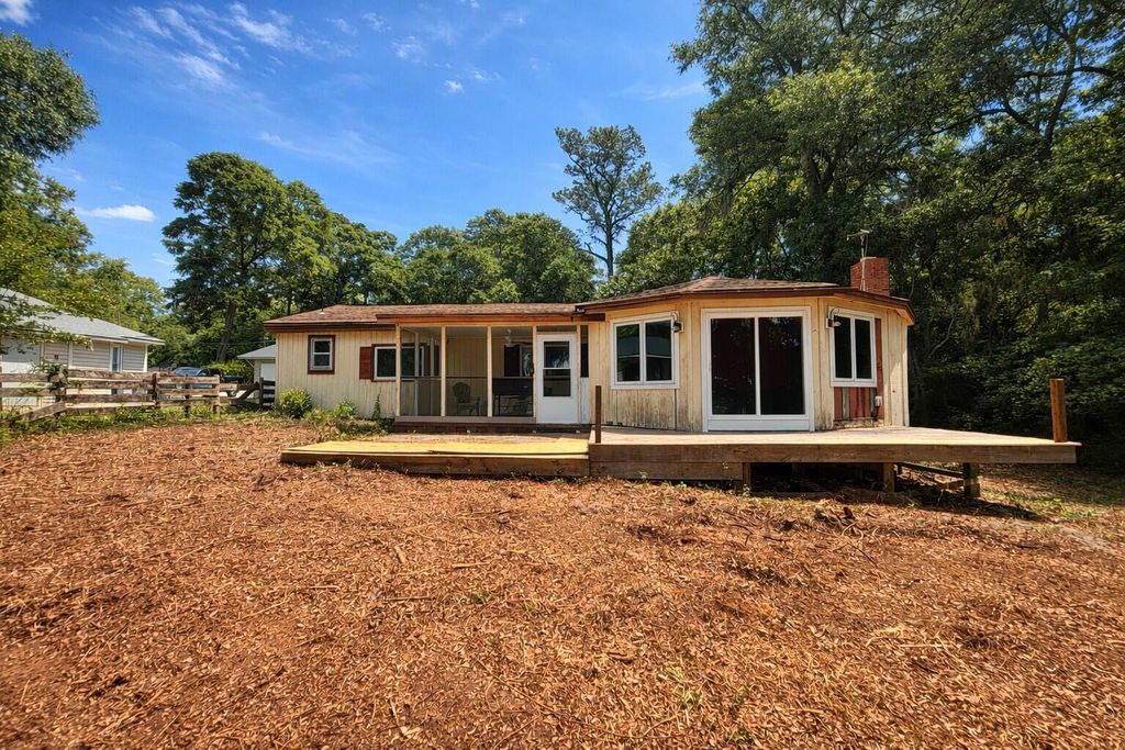 1391 Scott Lake Road, Summerton, SC 29148
