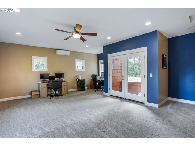 2266 IRONWOOD St, Eugene, OR 97401