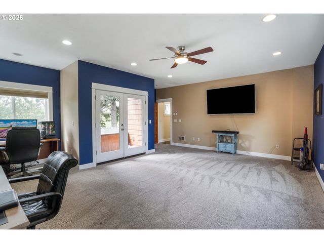 2266 IRONWOOD St, Eugene, OR 97401