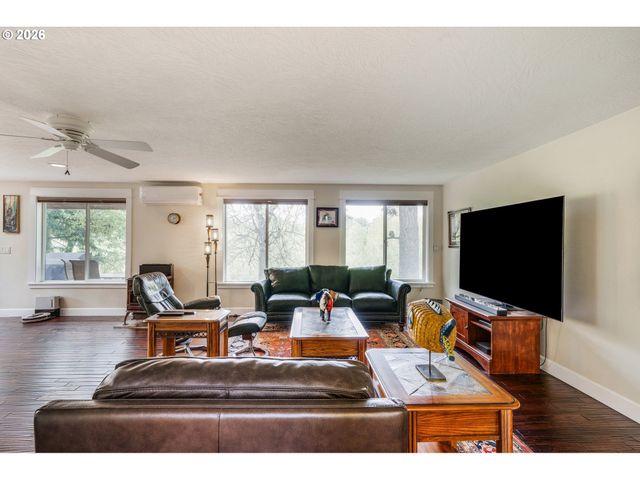 2266 IRONWOOD St, Eugene, OR 97401