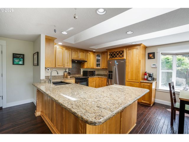 2266 IRONWOOD St, Eugene, OR 97401