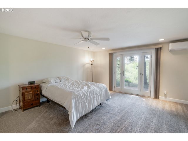 2266 IRONWOOD St, Eugene, OR 97401