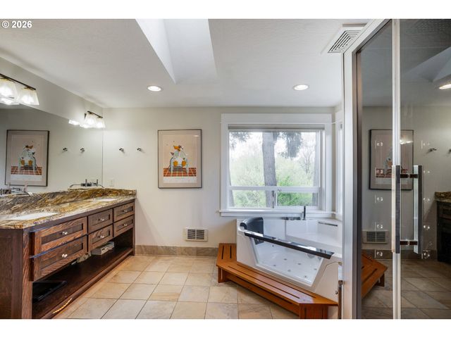 2266 IRONWOOD St, Eugene, OR 97401