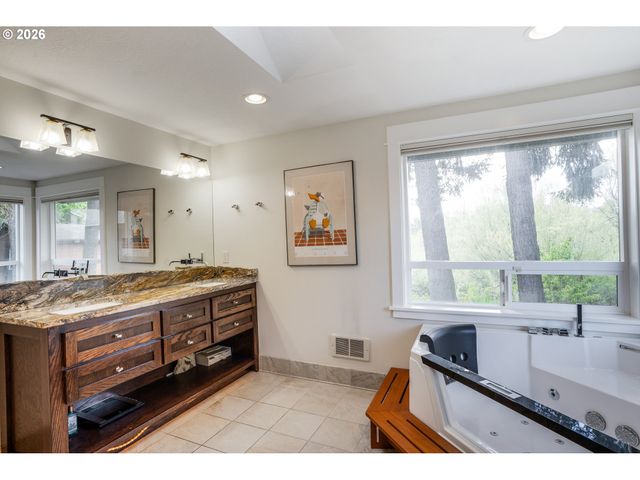 2266 IRONWOOD St, Eugene, OR 97401