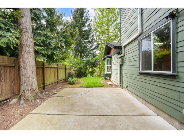 2266 IRONWOOD St, Eugene, OR 97401