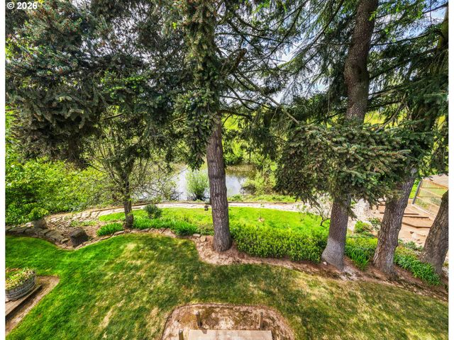 2266 IRONWOOD St, Eugene, OR 97401