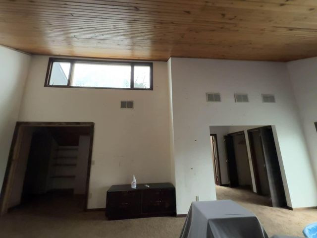 23089 Indian Lane, Hermitage, MO 65668