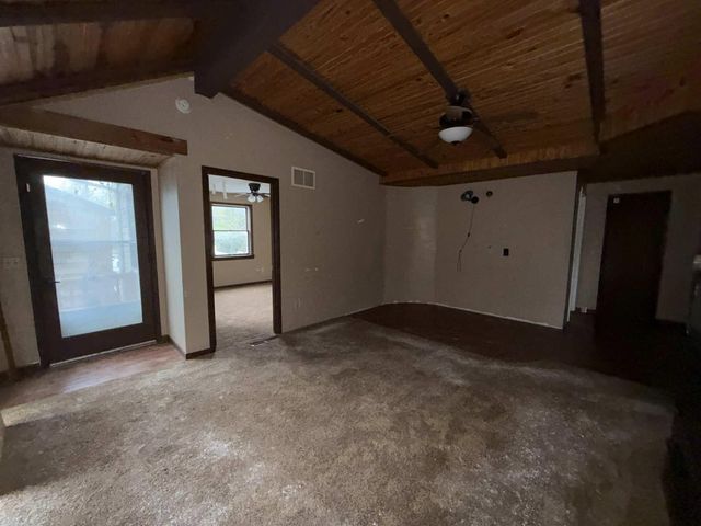 23089 Indian Lane, Hermitage, MO 65668