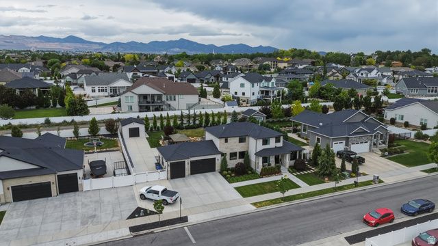 10942 S LEES DREAM DR, South Jordan, UT 84095