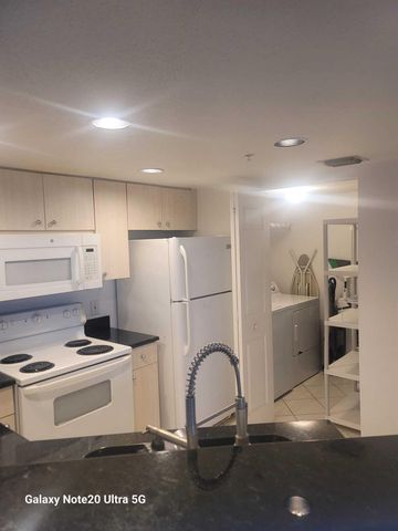 1801 N Flagler Drive 408, West Palm Beach, FL 33407