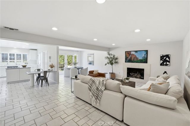 4747 Ellenita, Tarzana, CA 91356