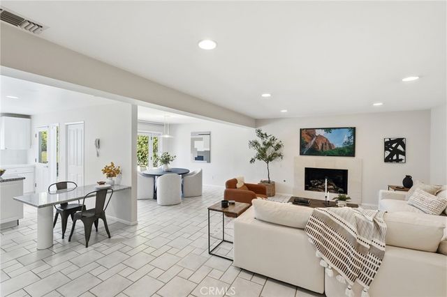 4747 Ellenita, Tarzana, CA 91356