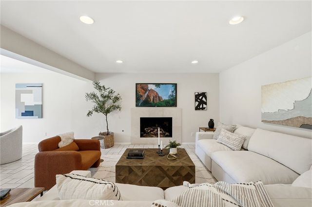 4747 Ellenita, Tarzana, CA 91356