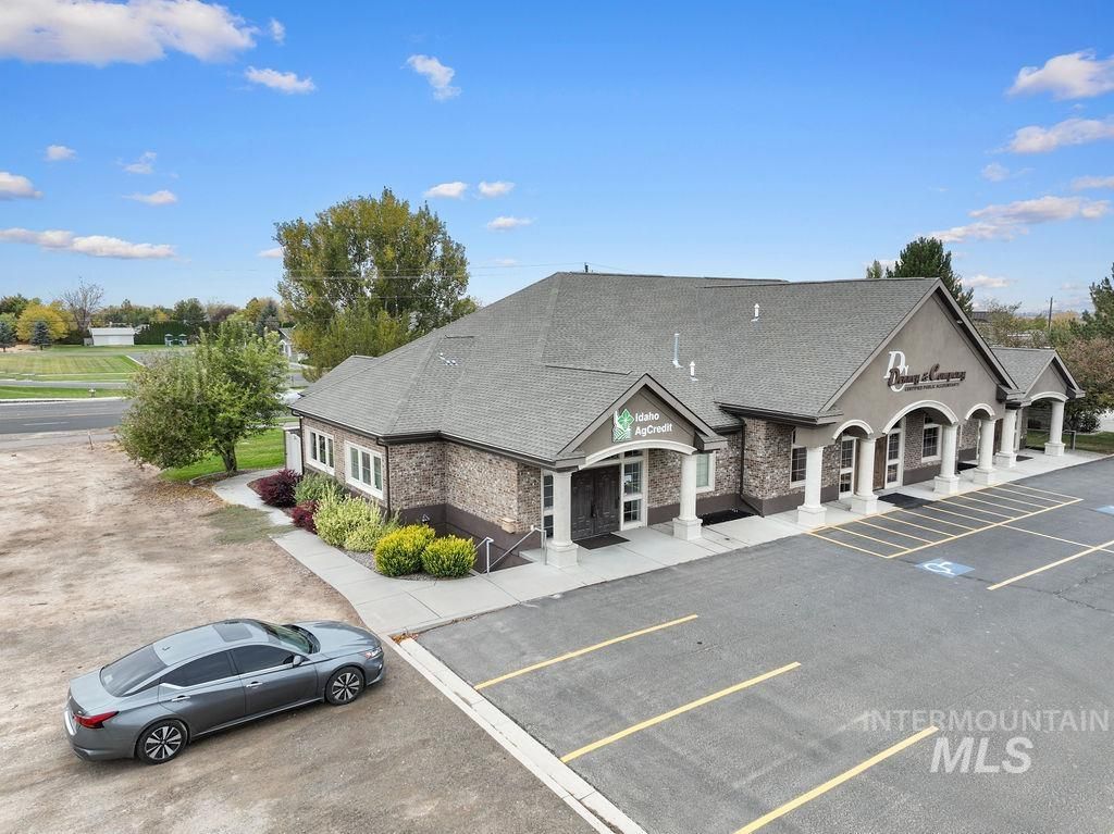 1096 Eastland Dr N, Twin Falls, ID 83301 photo 4