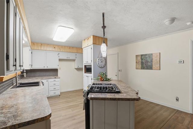 11612 E Sewell Avenue, Choctaw, OK 73020