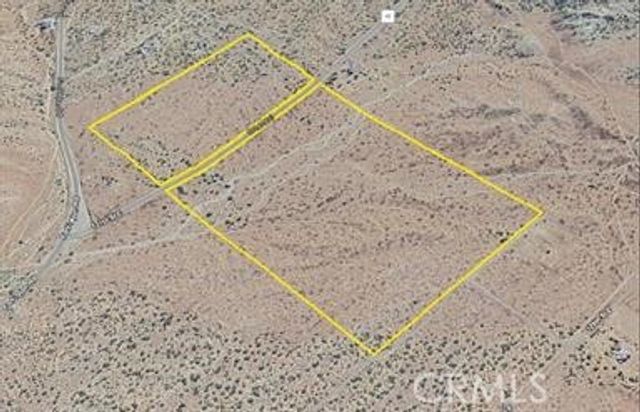 13 Longview Road, Pearblossom, CA 93553