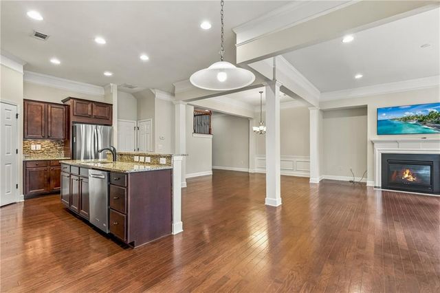 143 Barkley Lane, Sandy Springs, GA 30328