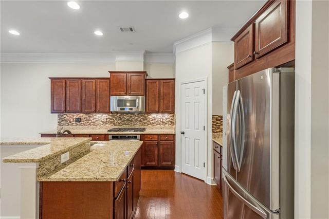143 Barkley Lane, Sandy Springs, GA 30328