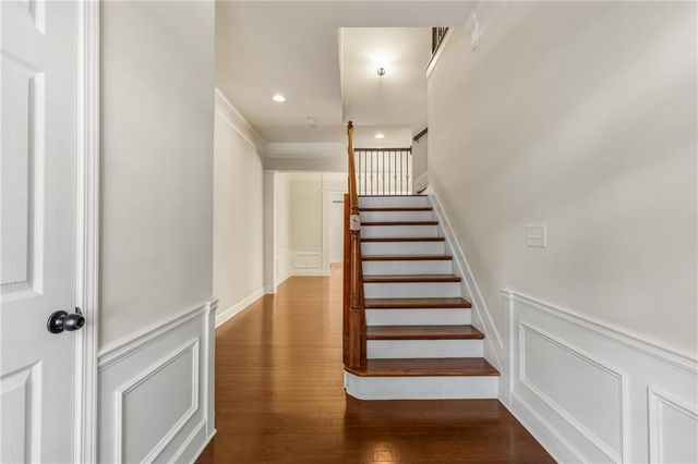 143 Barkley Lane, Sandy Springs, GA 30328