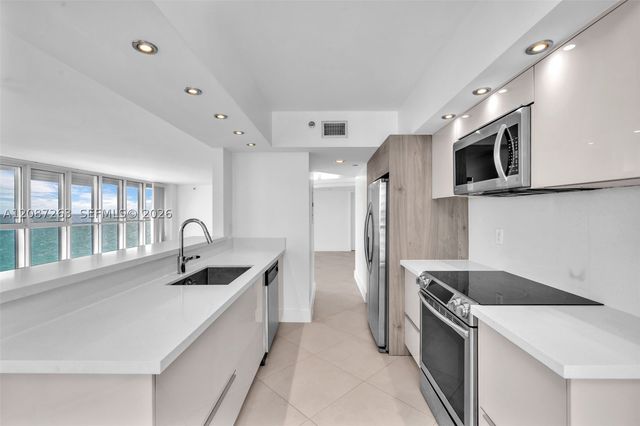 16485 Collins Ave 2136, Sunny Isles Beach, FL 33160