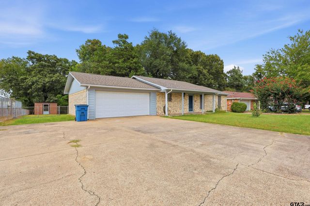 108 Brenda Dr., Mt Pleasant, TX 75455
