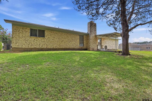 108 Brenda Dr., Mt Pleasant, TX 75455