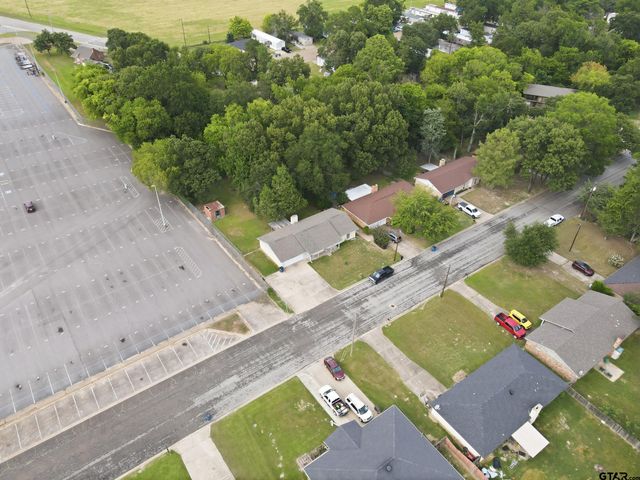 108 Brenda Dr., Mt Pleasant, TX 75455