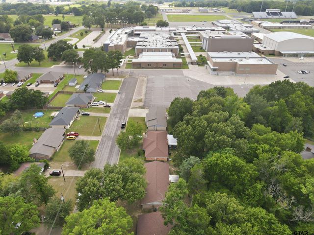 108 Brenda Dr., Mt Pleasant, TX 75455