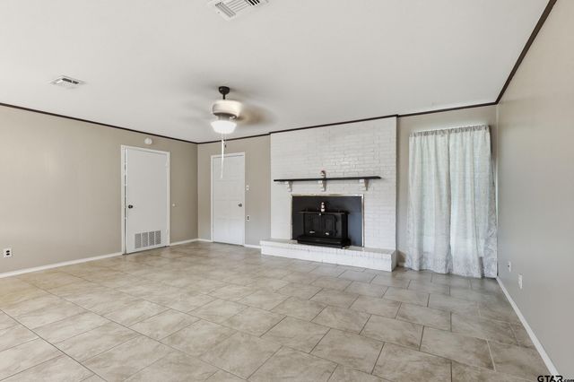 108 Brenda Dr., Mt Pleasant, TX 75455